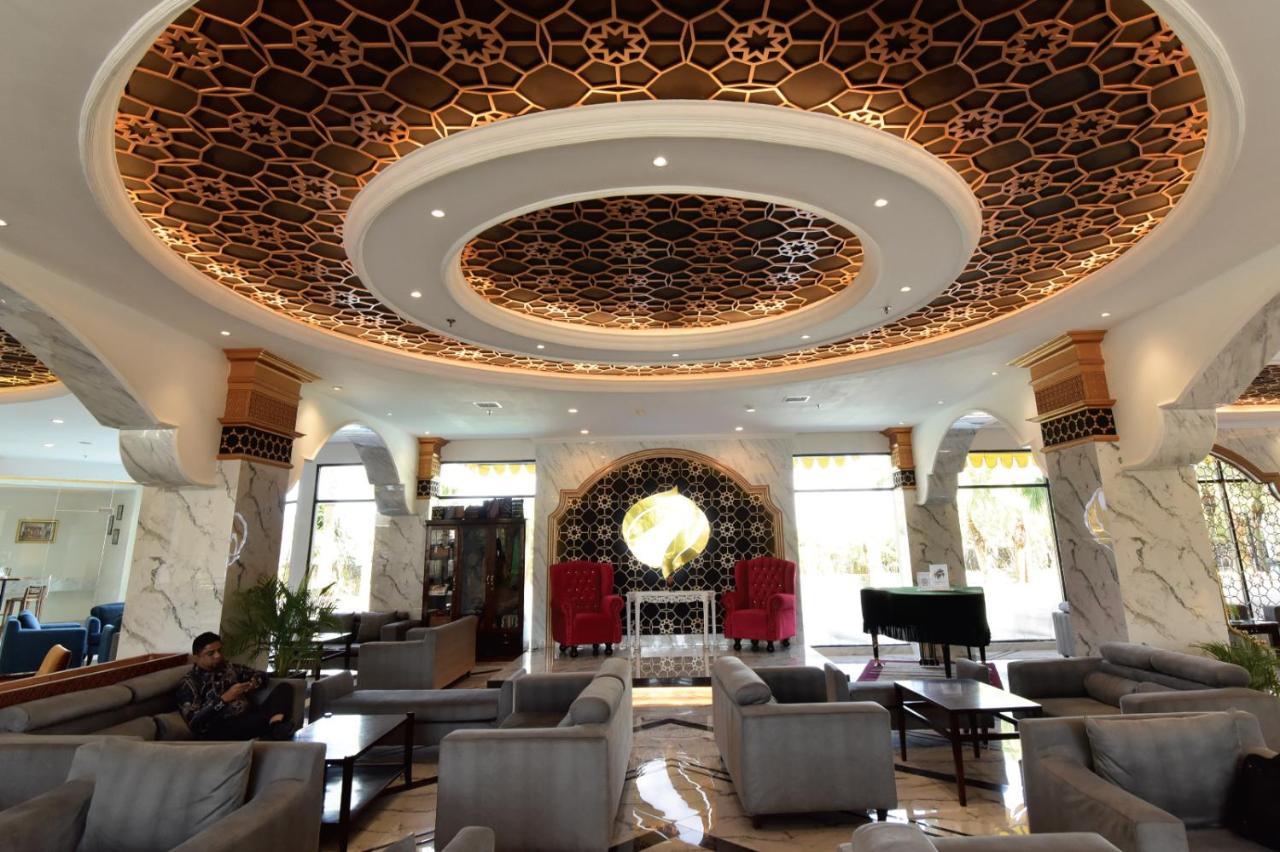 Hermes Palace Hotel Μπάντα Άτσεχ Εξωτερικό φωτογραφία