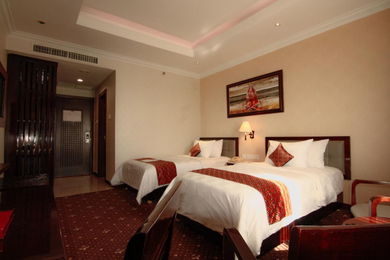 Hermes Palace Hotel Μπάντα Άτσεχ Εξωτερικό φωτογραφία