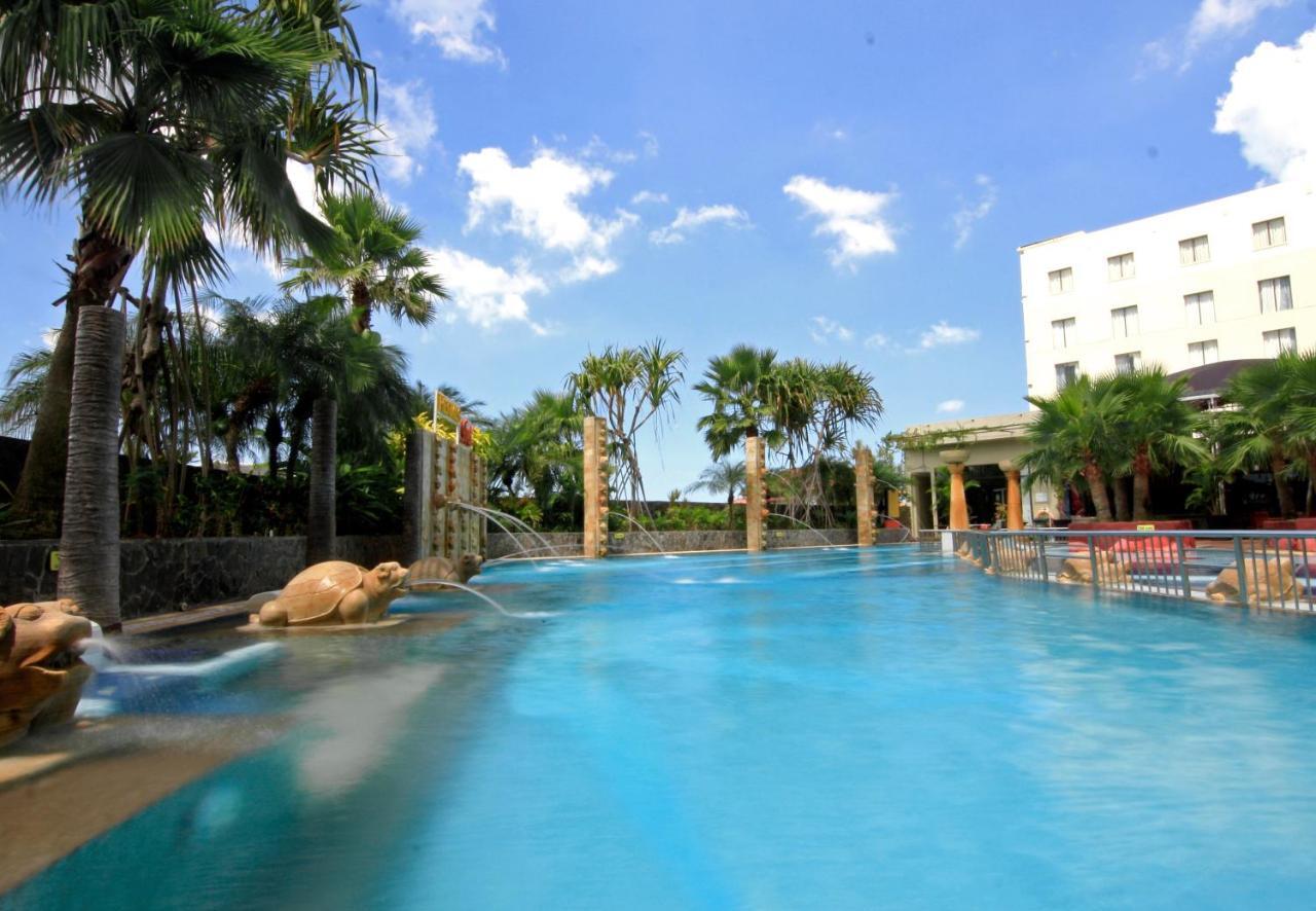 Hermes Palace Hotel Μπάντα Άτσεχ Εξωτερικό φωτογραφία