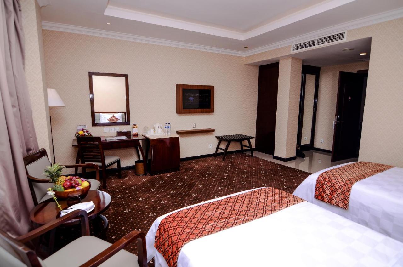 Hermes Palace Hotel Μπάντα Άτσεχ Εξωτερικό φωτογραφία